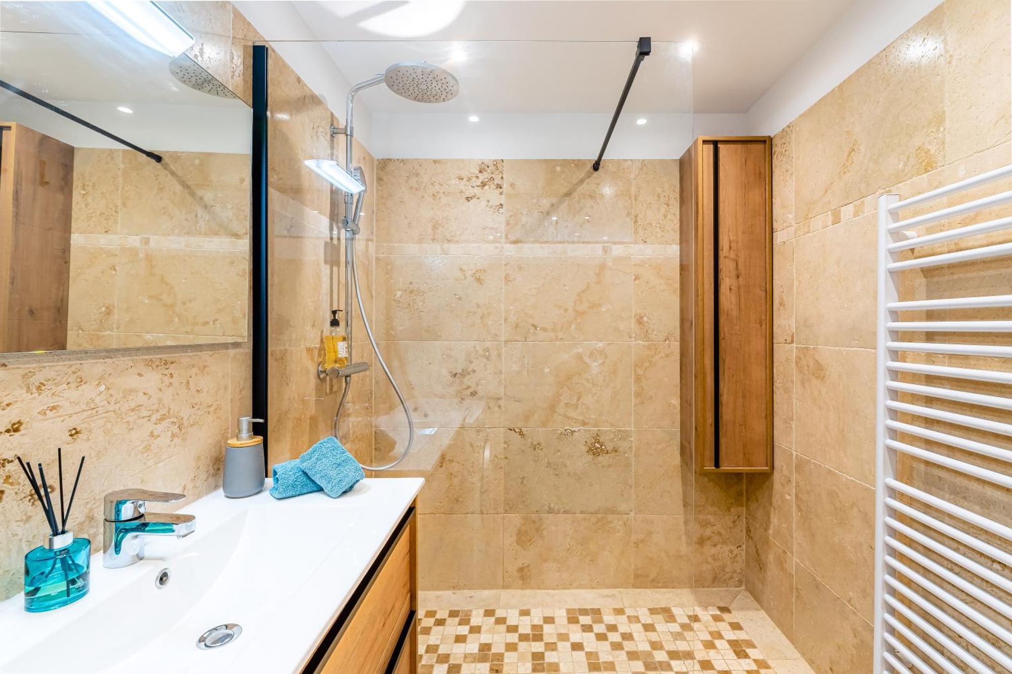 Cassis Le Marignan- Rdc - Garage - Classe 3 Etoiles エクステリア 写真